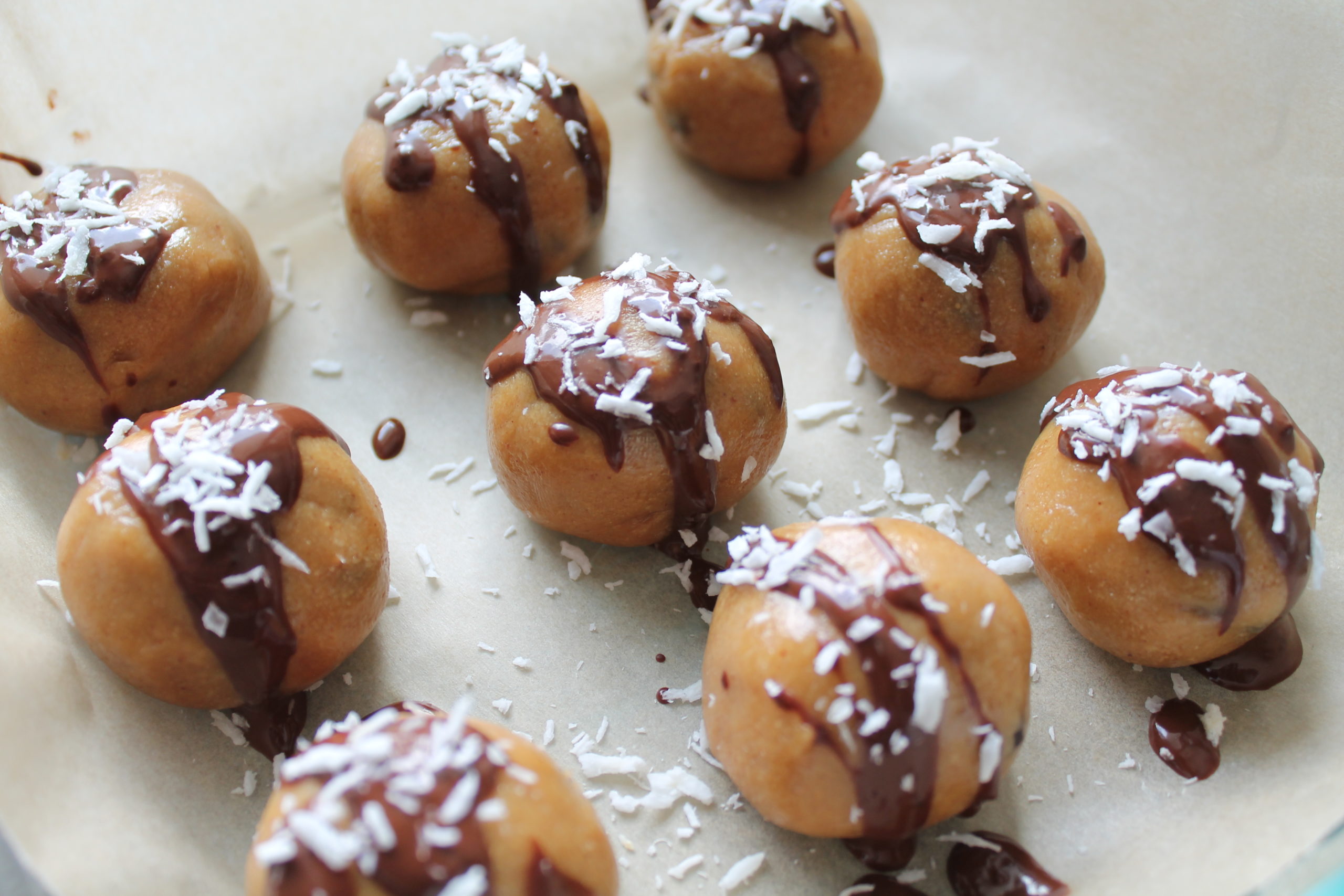 chocolate peanut butter bites