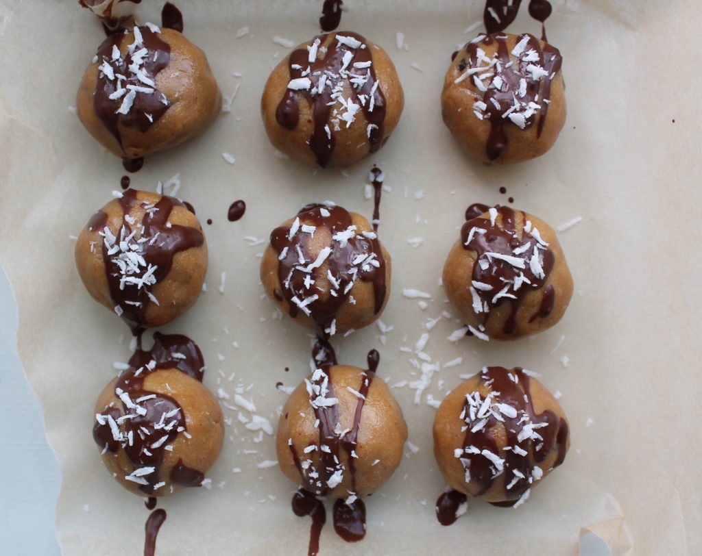 chocolate peanut butter bites